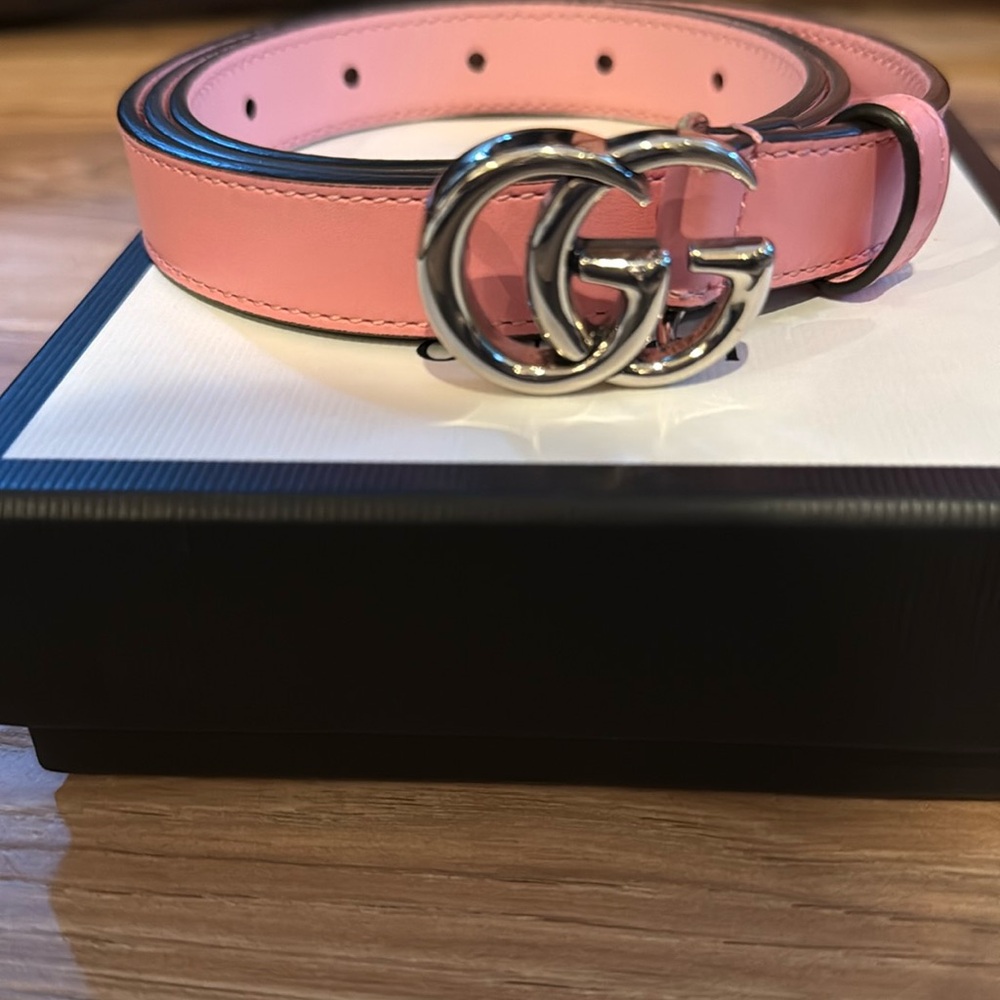 Gucci pink belt with silver hardware.  Size 85 . 34.  Authentic and EUC